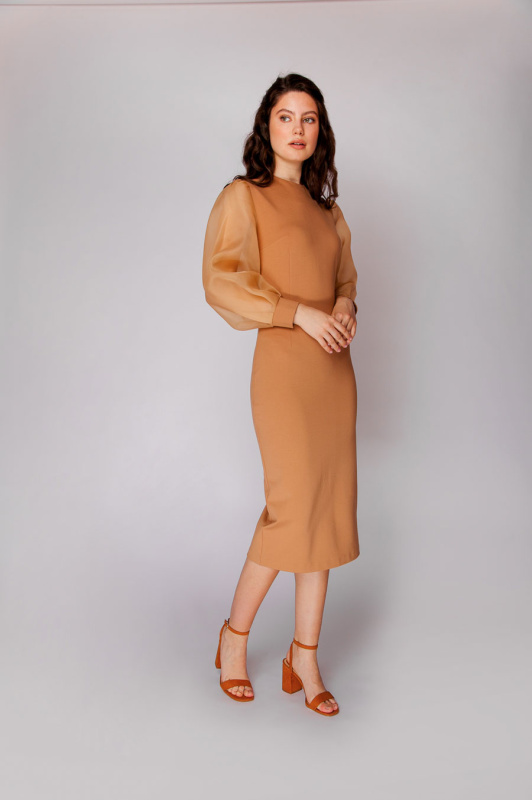 Платье с рукавами из органзы