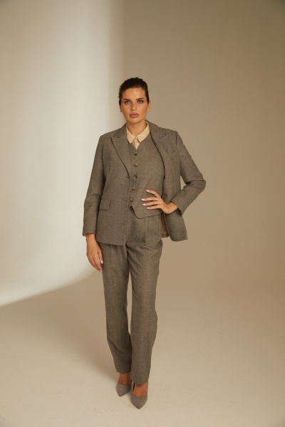 Классический костюм из 100% шерсти 