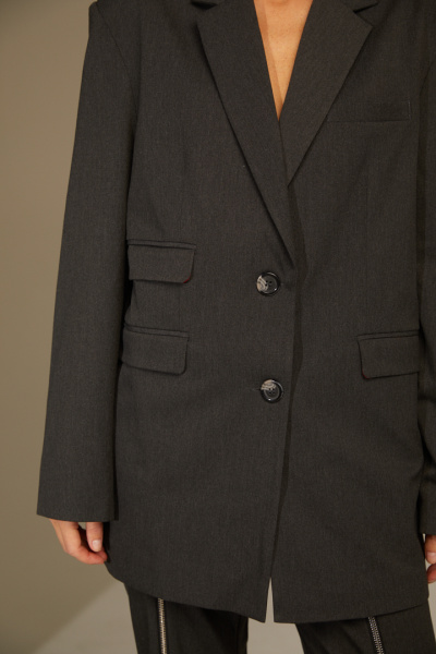 Жакет в oversize-стиле