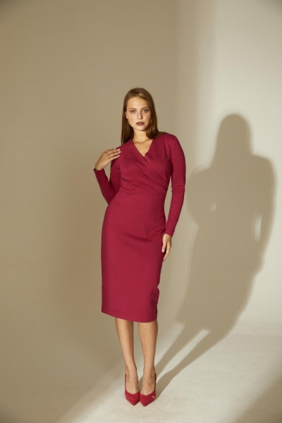 Платье с декоративной молнией Платье с декоративной молнией