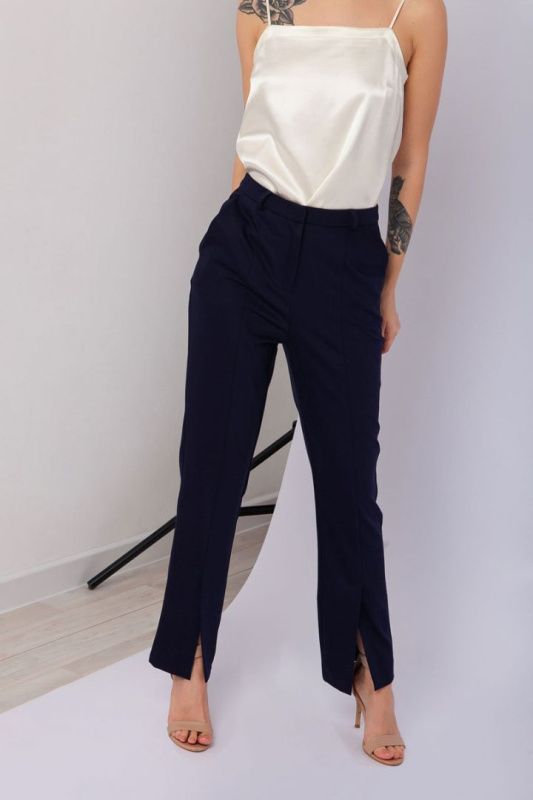 Прямые брюки с разрезами