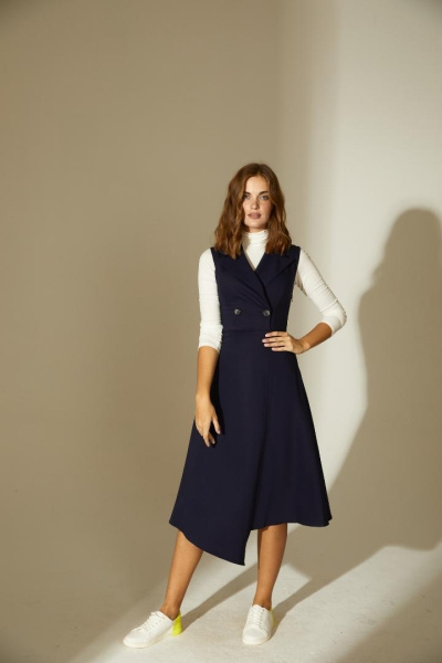 Платье с английским воротником 