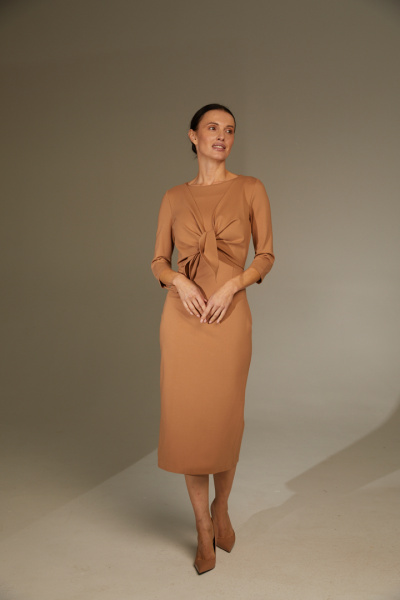 Платье с декоративными завязками