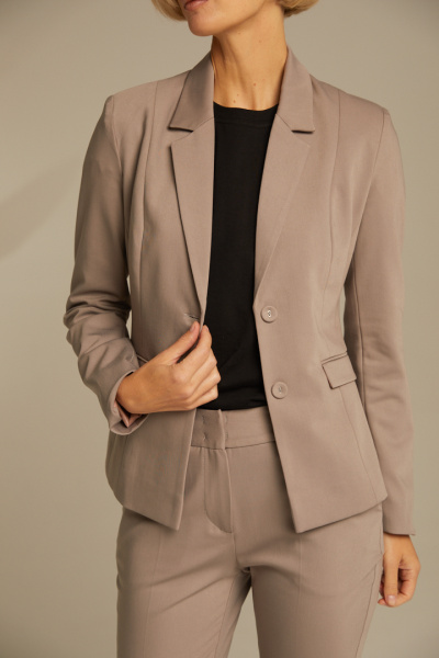 Приталенный пиджак