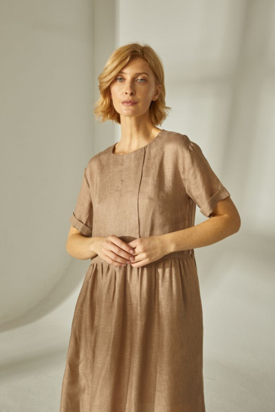 Льняное платье свободного кроя