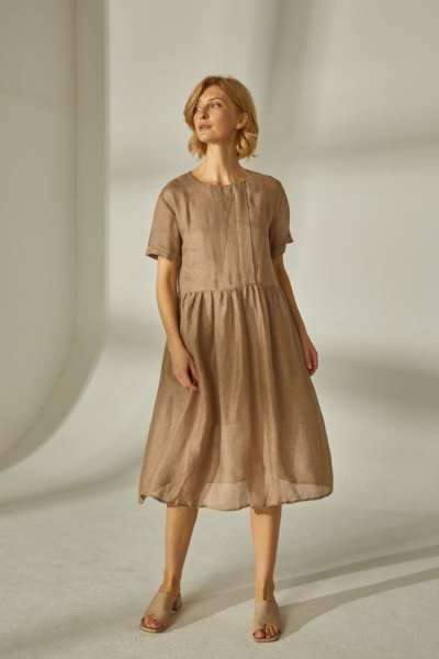 Льняное платье свободного кроя