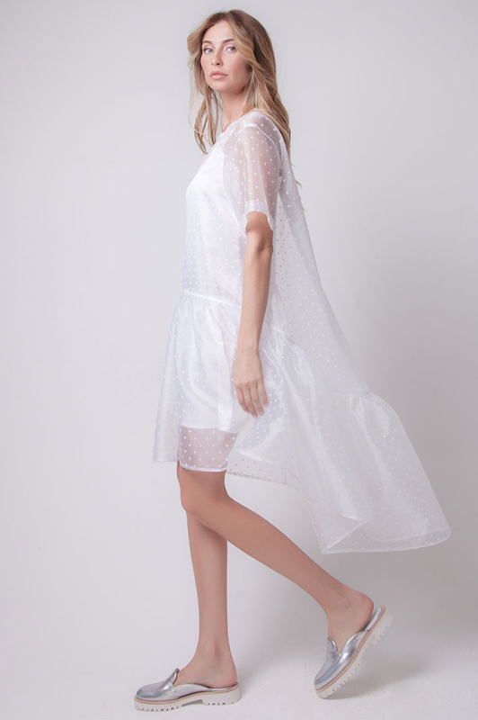 Асимметричное платье из органзы