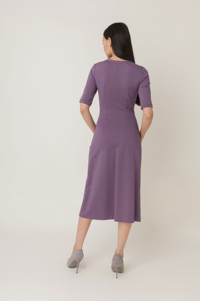 Платье с графическими вставками