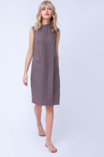 Льняное платье прямого силуэта