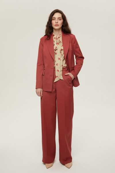 Жакет с английским воротником