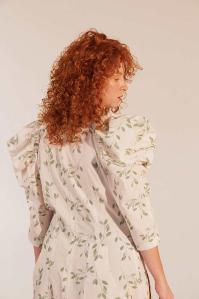 Платье с рукавами-буфами 