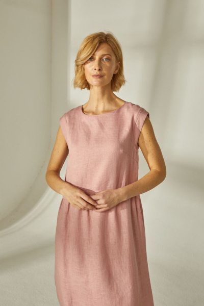 Льняное платье свободного кроя