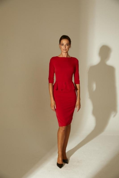 Платье-футляр с баской