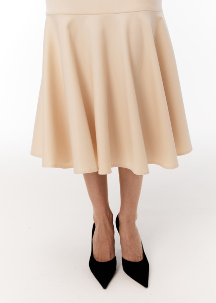 Платье с воланом внизу