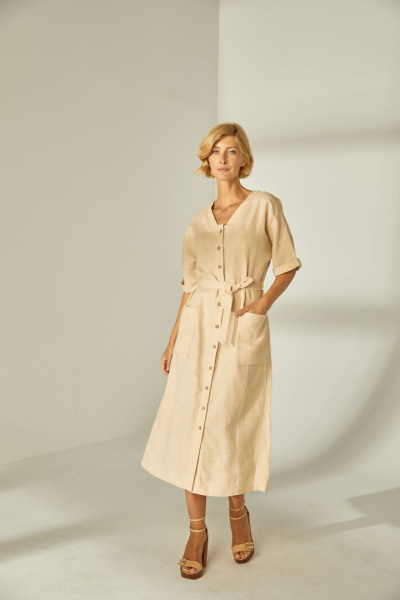 Приталенное платье изо льна