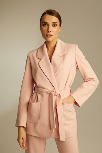 Костюм из джерси в деловом стиле