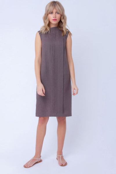 Льняное платье прямого силуэта