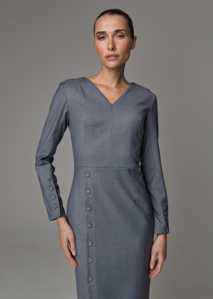 Платье с обтяжными пуговицами  Платье с обтяжными пуговицами