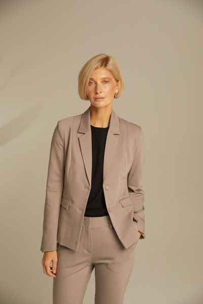 Приталенный пиджак