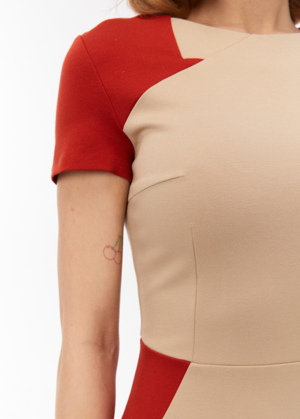 Платье из джерси с цветными акцентами