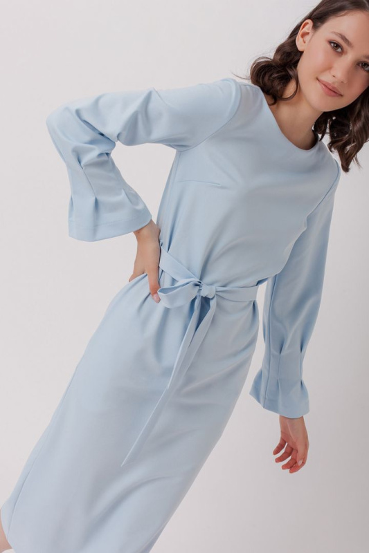 Приталенное платье