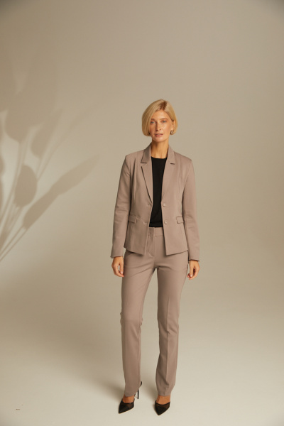 Приталенный пиджак