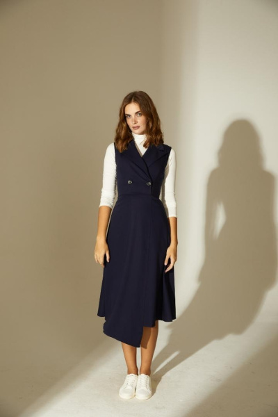 Платье с английским воротником 