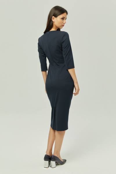 Платье со съемной деталью