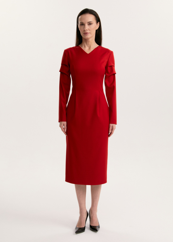 Платье с акцентными складками на рукавах