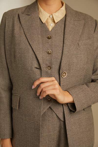 Классический костюм из 100% шерсти 