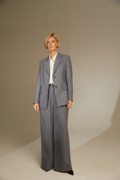 Костюм с брюками паллацо 