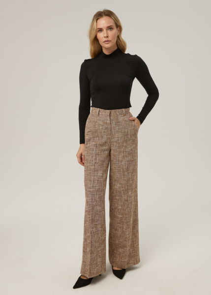 Расклешенные брюки 