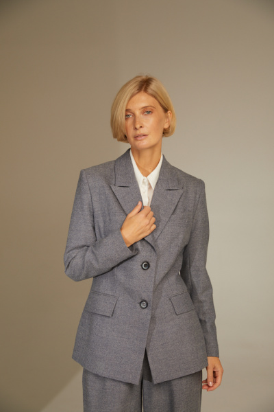 Костюм с брюками паллацо 