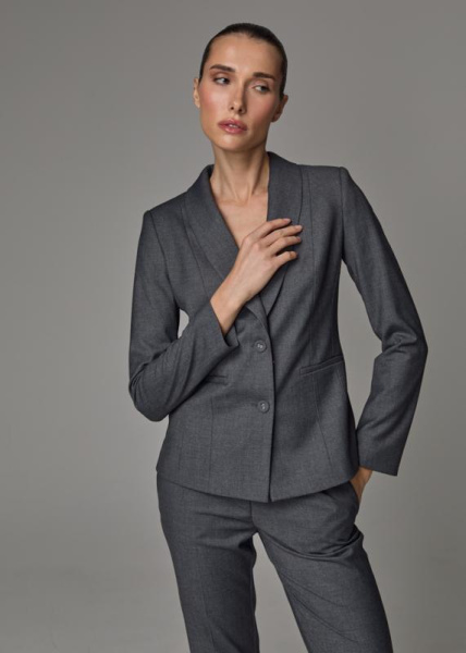 Приталенный жакет