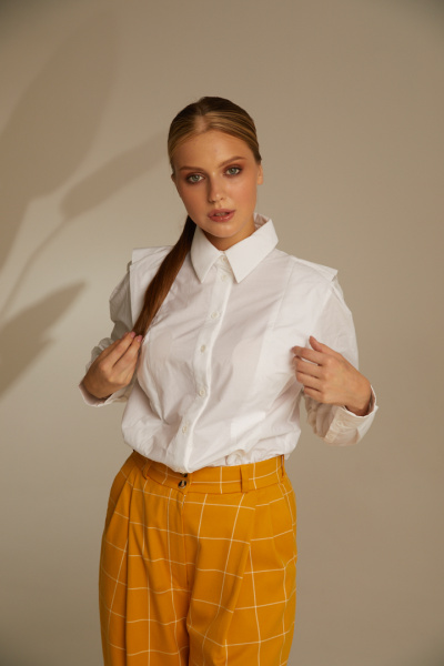 Рубашка с декоративными деталями