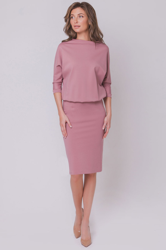 Платье с рукавами "летучая мышь"