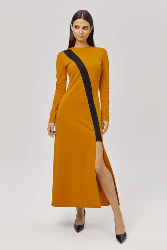 Платье с разрезом Платье с разрезом